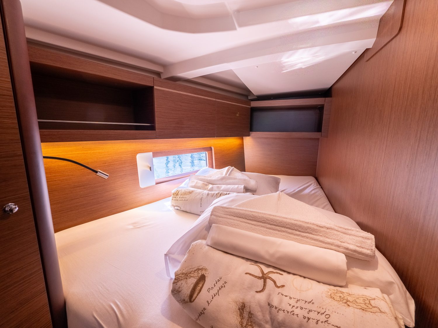 Oceanis 46.1 AMORINO 12
