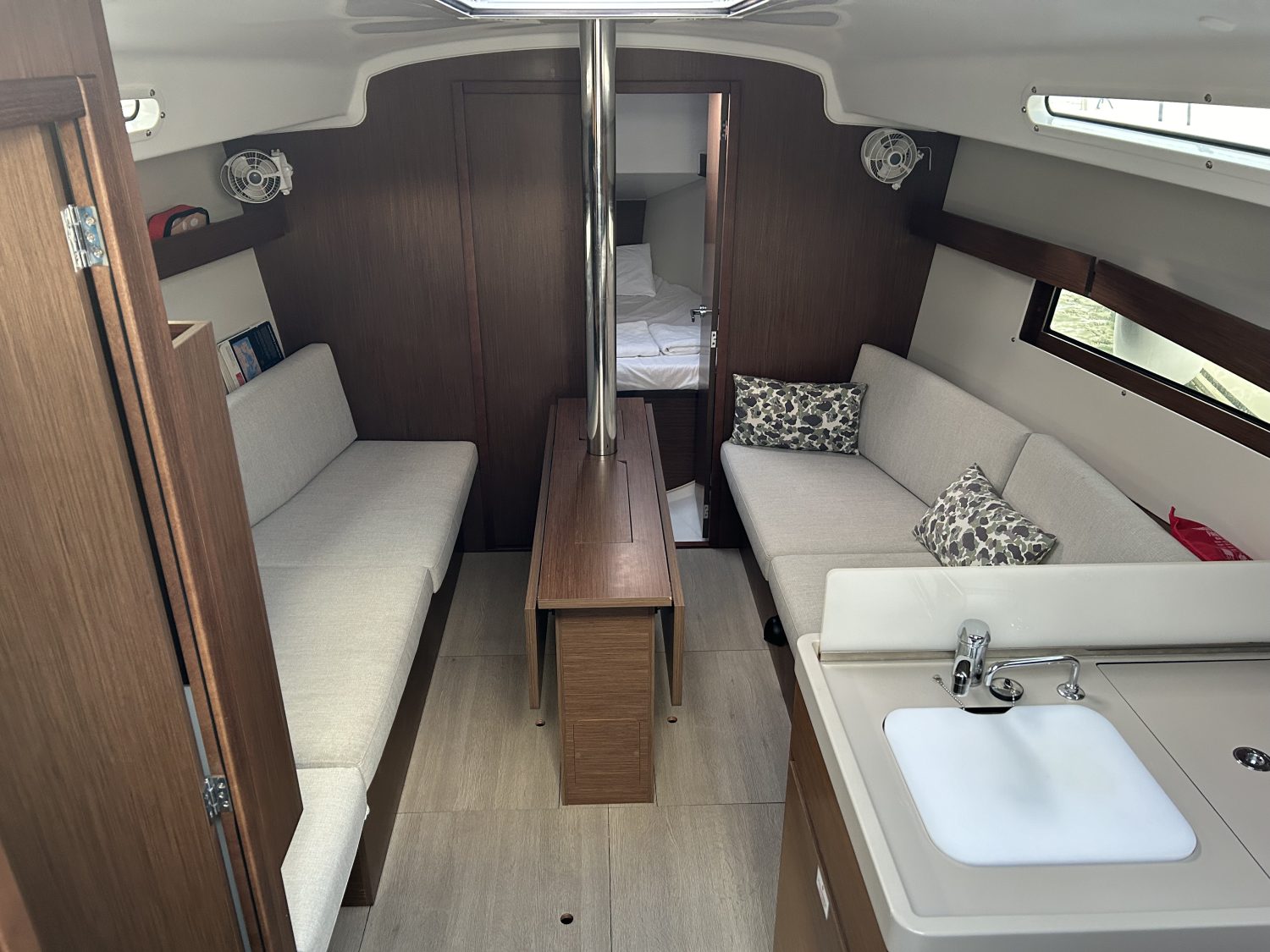 Oceanis 34.1 Sail Altair 1 21