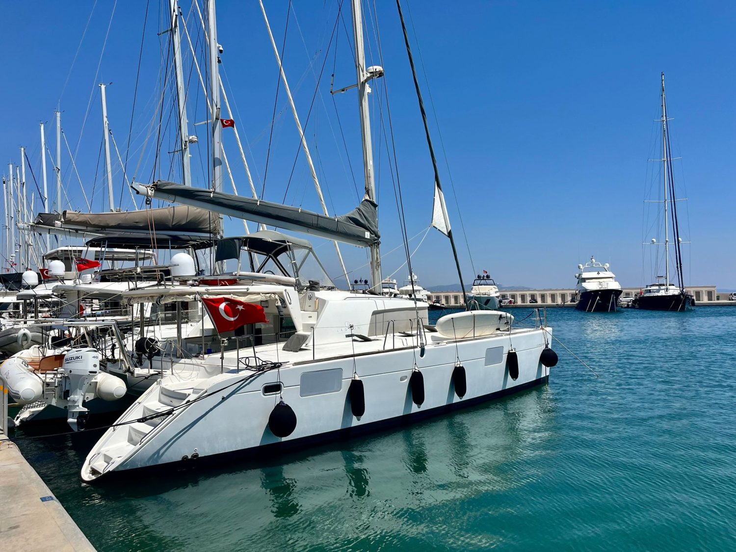 Lagoon 440 Capricorn B