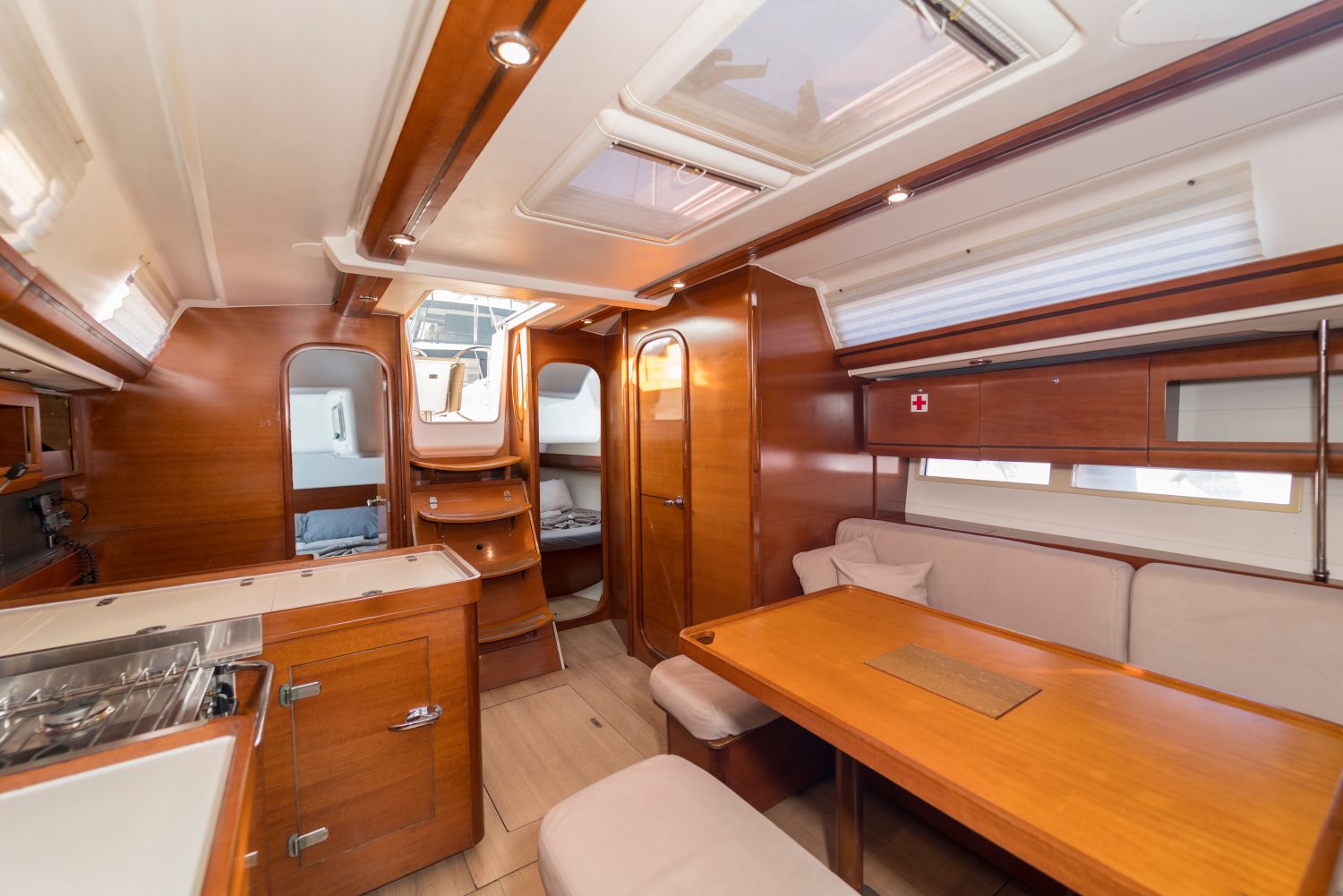 Dufour 405 Grand Large Daphne-S 14
