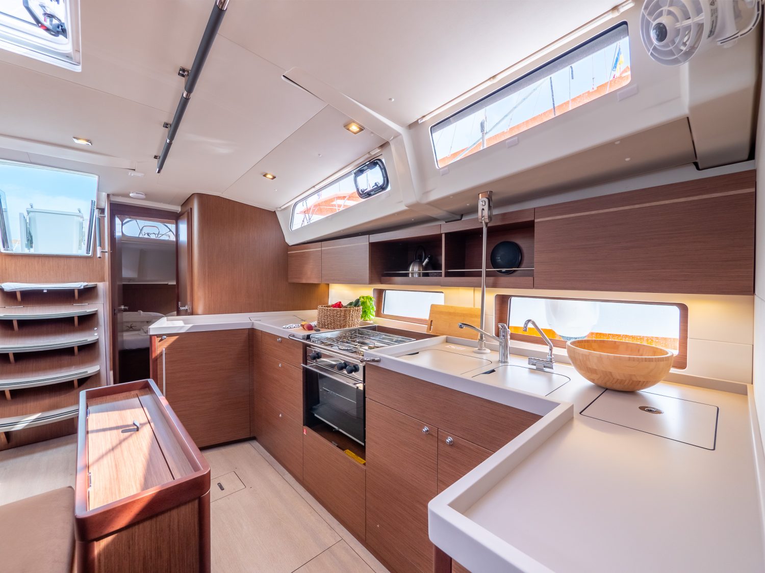 Oceanis 46.1 AMORINO 8