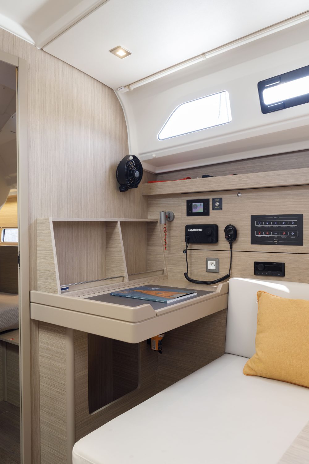 Oceanis 40.1 Netos 10