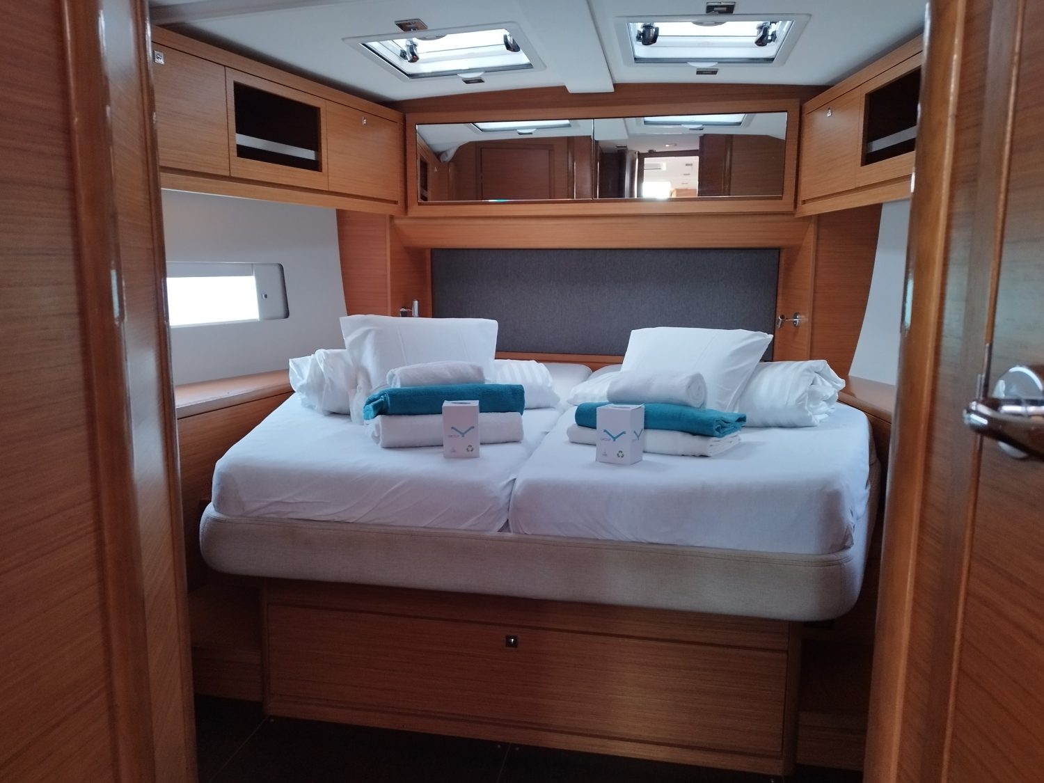 Dufour 470 Euphoria 6