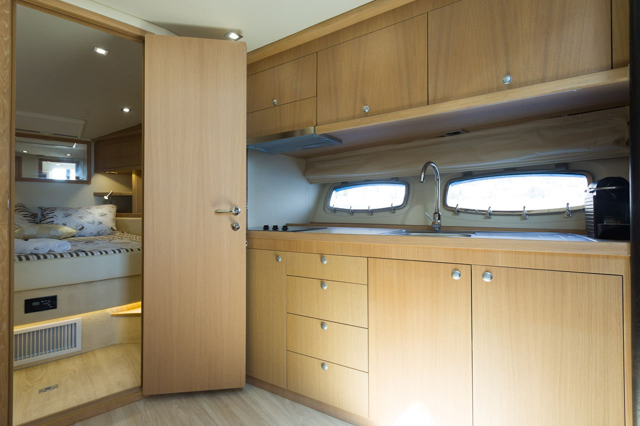 Pearl Sea 56 Premium + 28