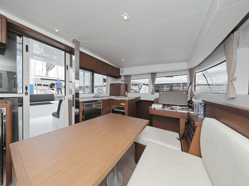 Lagoon 40 LANCELOT 32