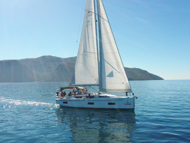 Bavaria C42 Fiesta