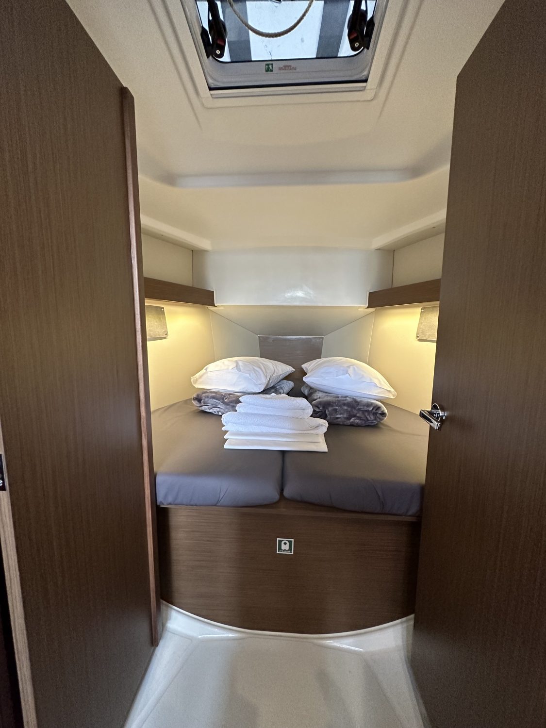 Oceanis 34.1 S/Y Aria 7