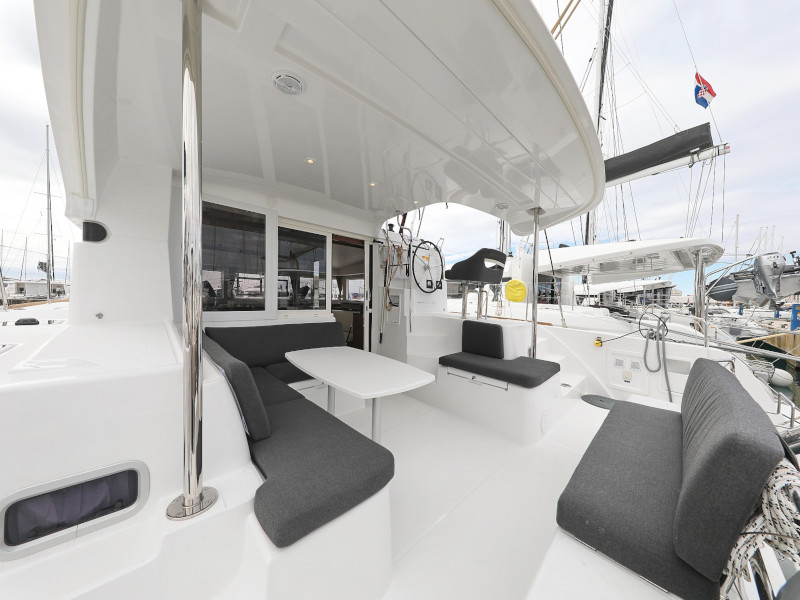 Lagoon 40 LANCELOT 45