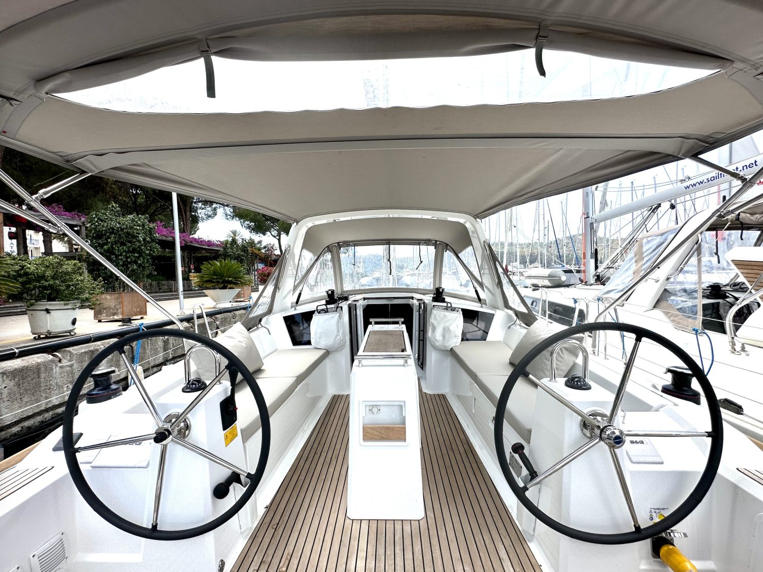 Oceanis 38.1 Sail Lyra 5
