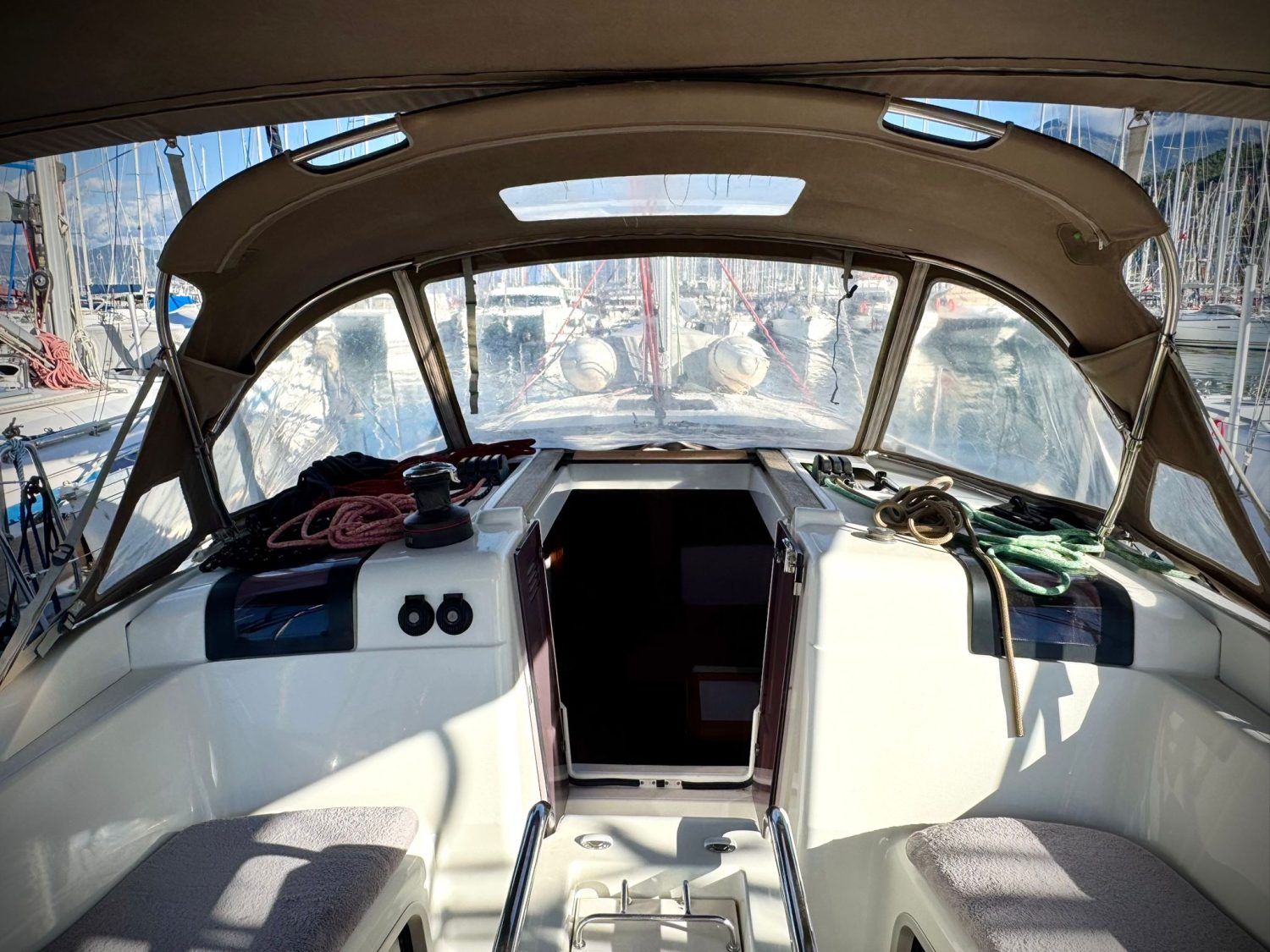 Sun Odyssey 419 Foxy 11