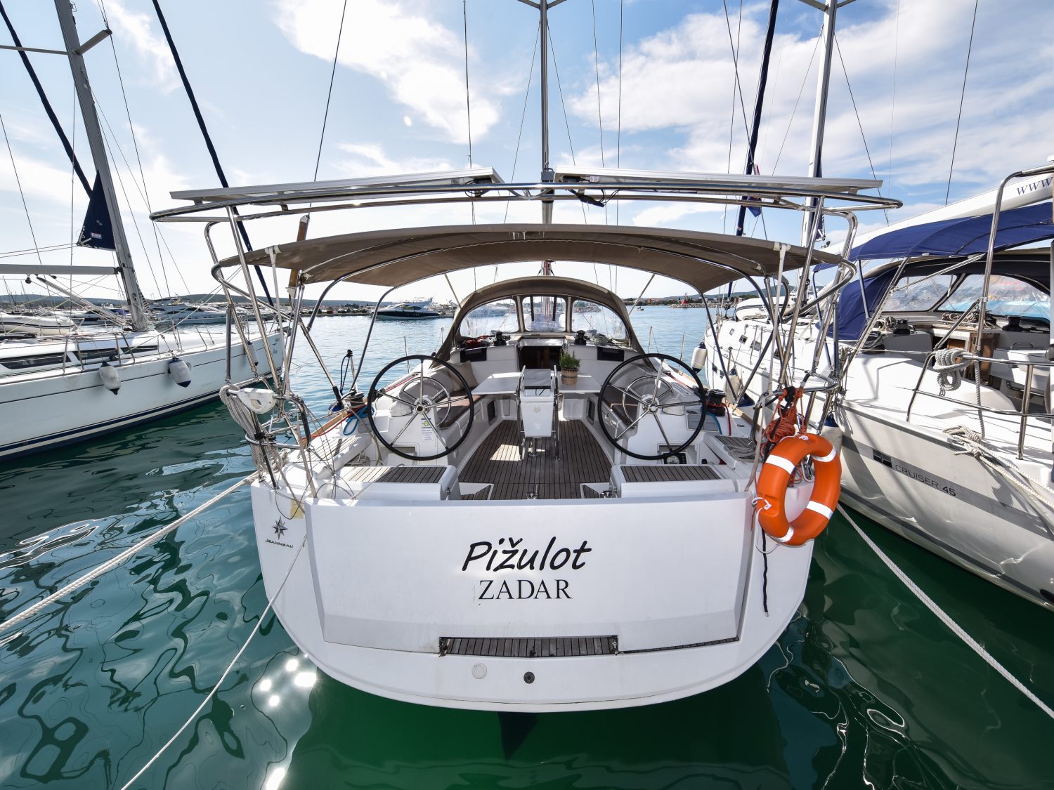 Sun Odyssey 449 Pižulot