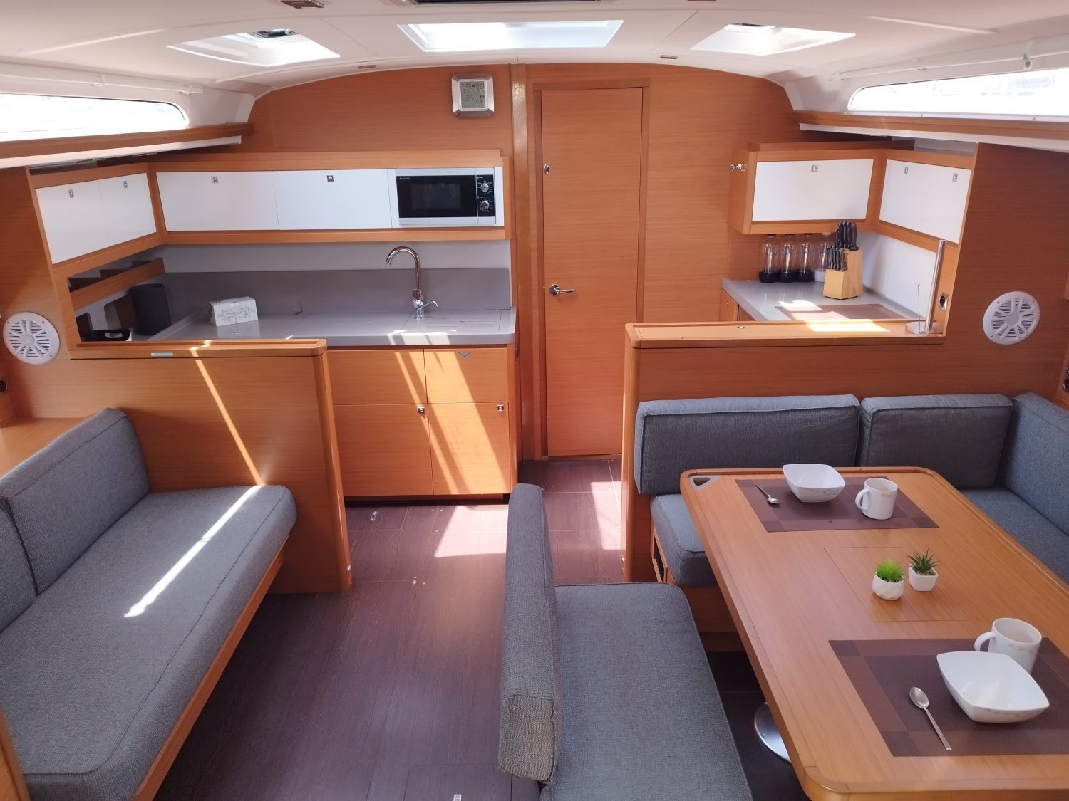 Dufour 470 Euphoria 18