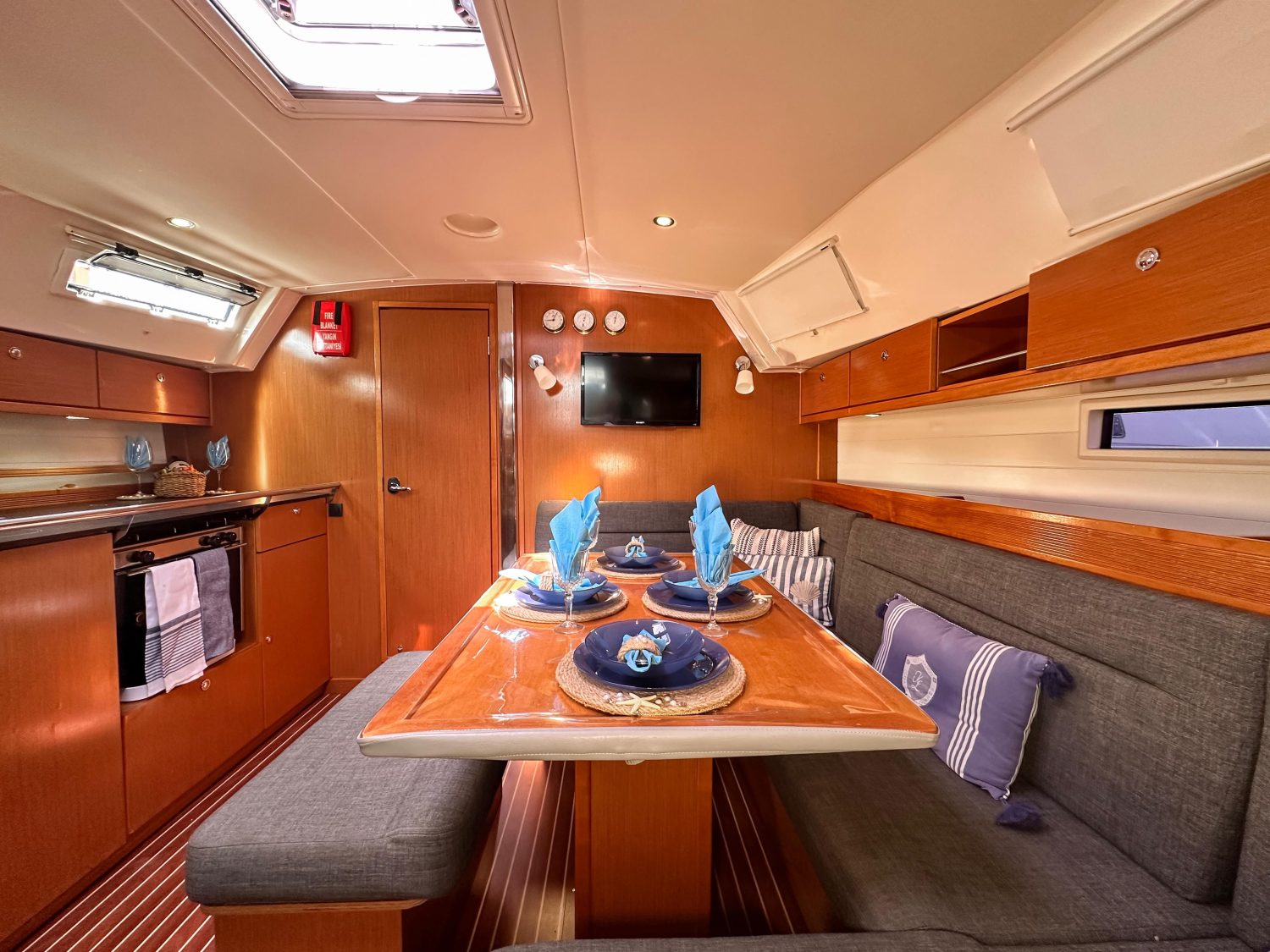 Bavaria Cruiser 40 Spark 1 13