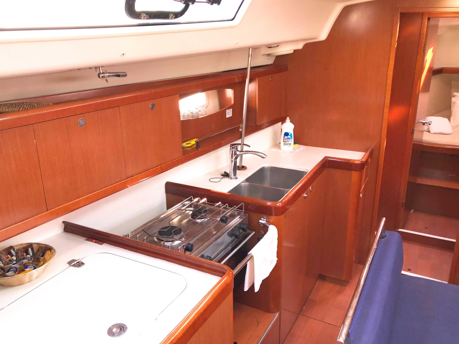 Oceanis 43 Whisper 8