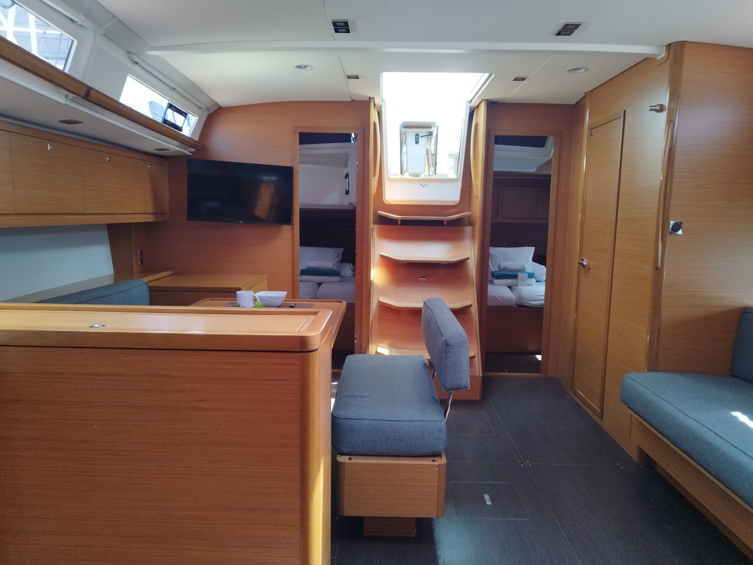 Dufour 470 Euphoria 23