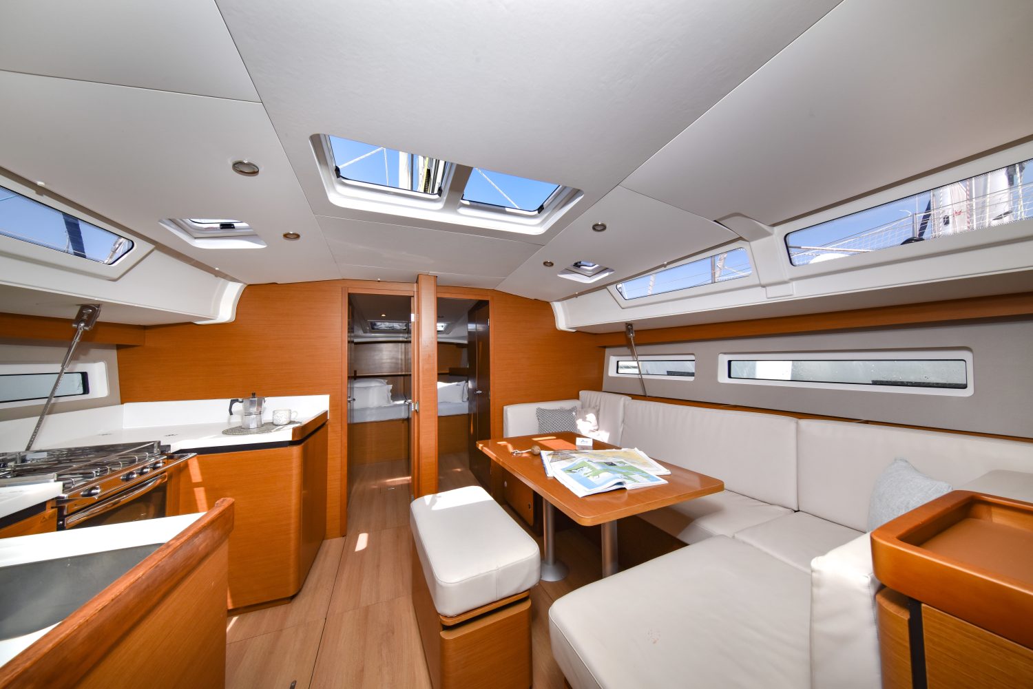Sun Odyssey 490 Swannabe 2