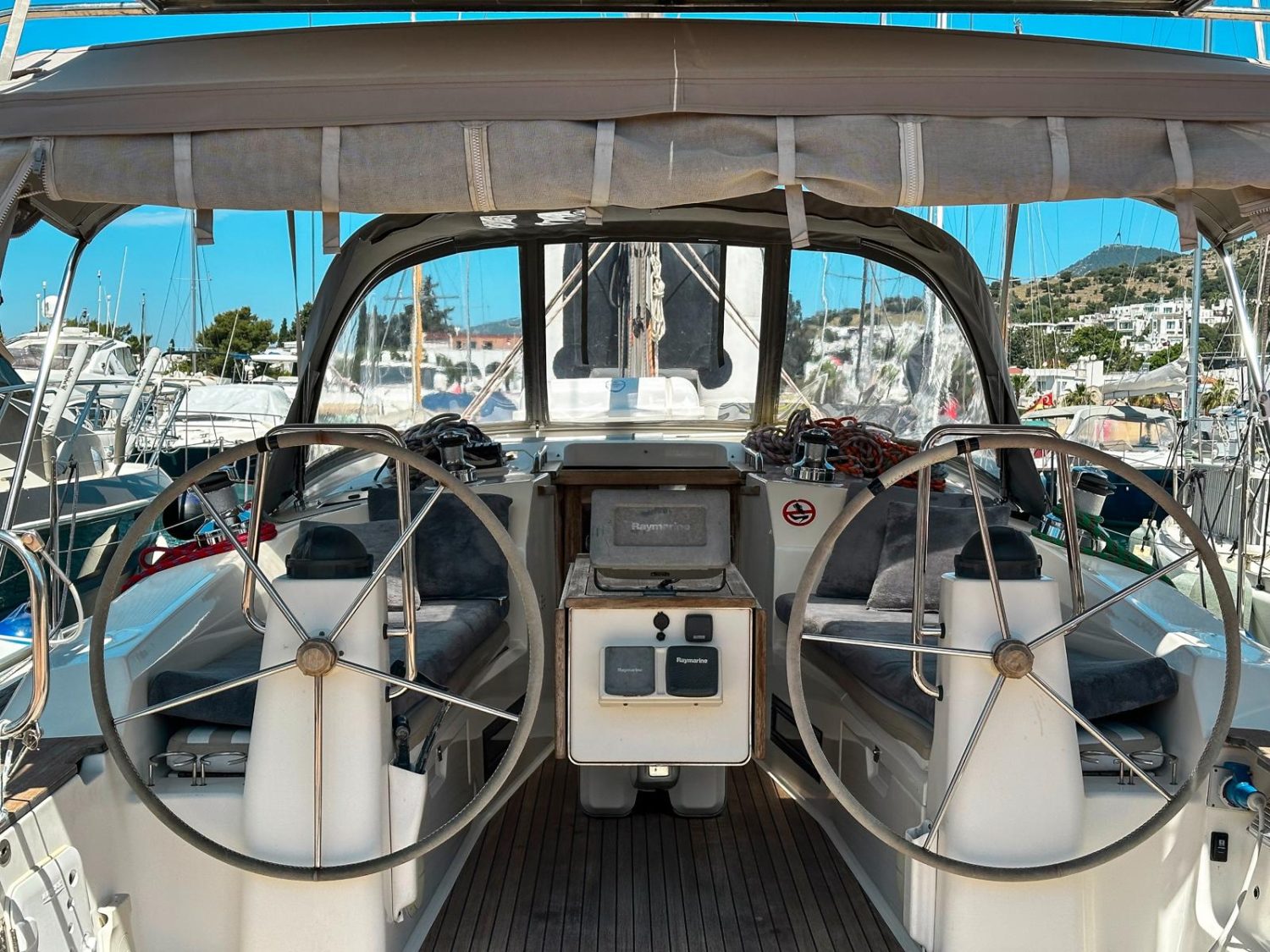 Bavaria Cruiser 40 Spark 1 16