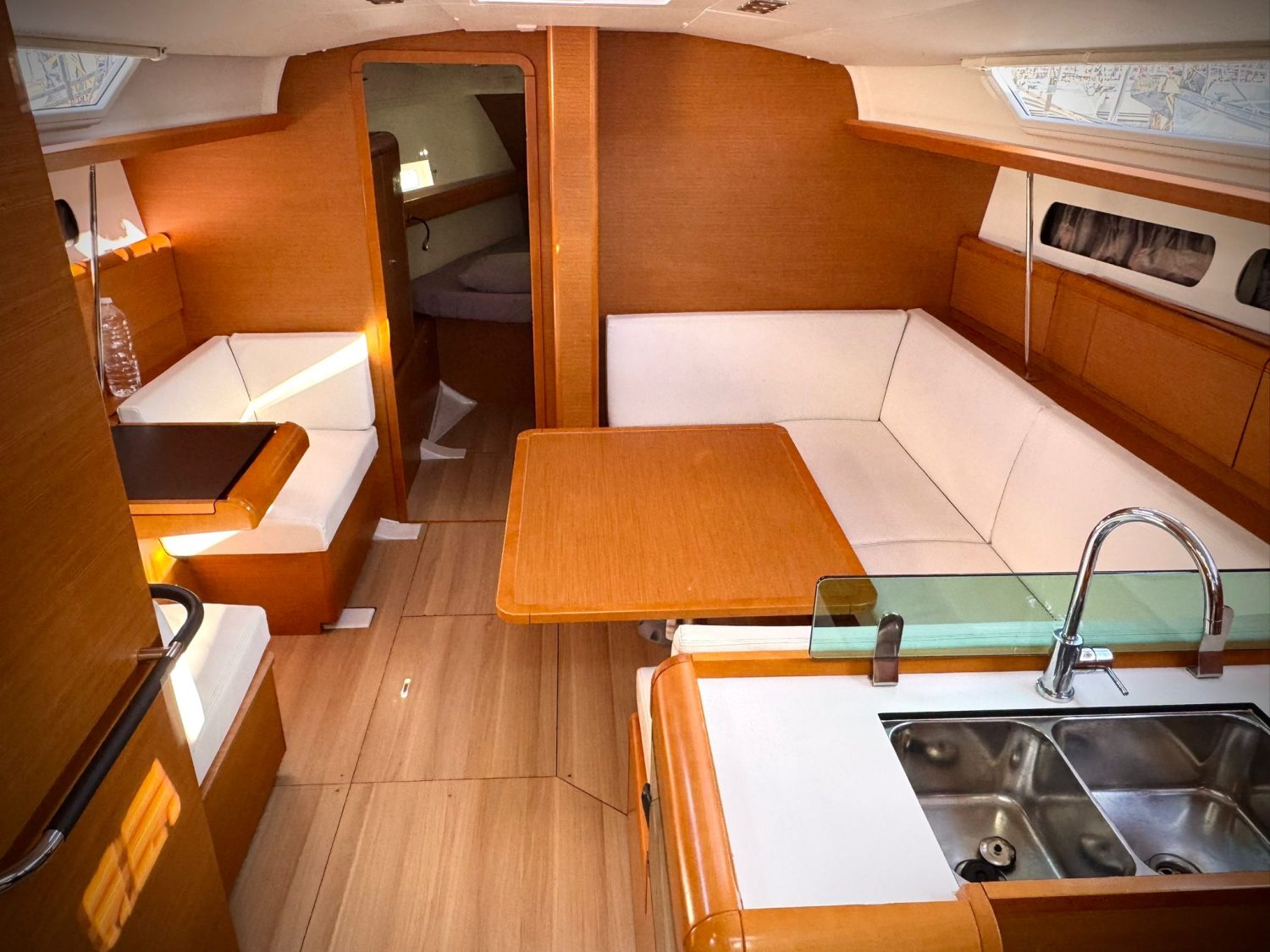 Sun Odyssey 419 Foxy 9