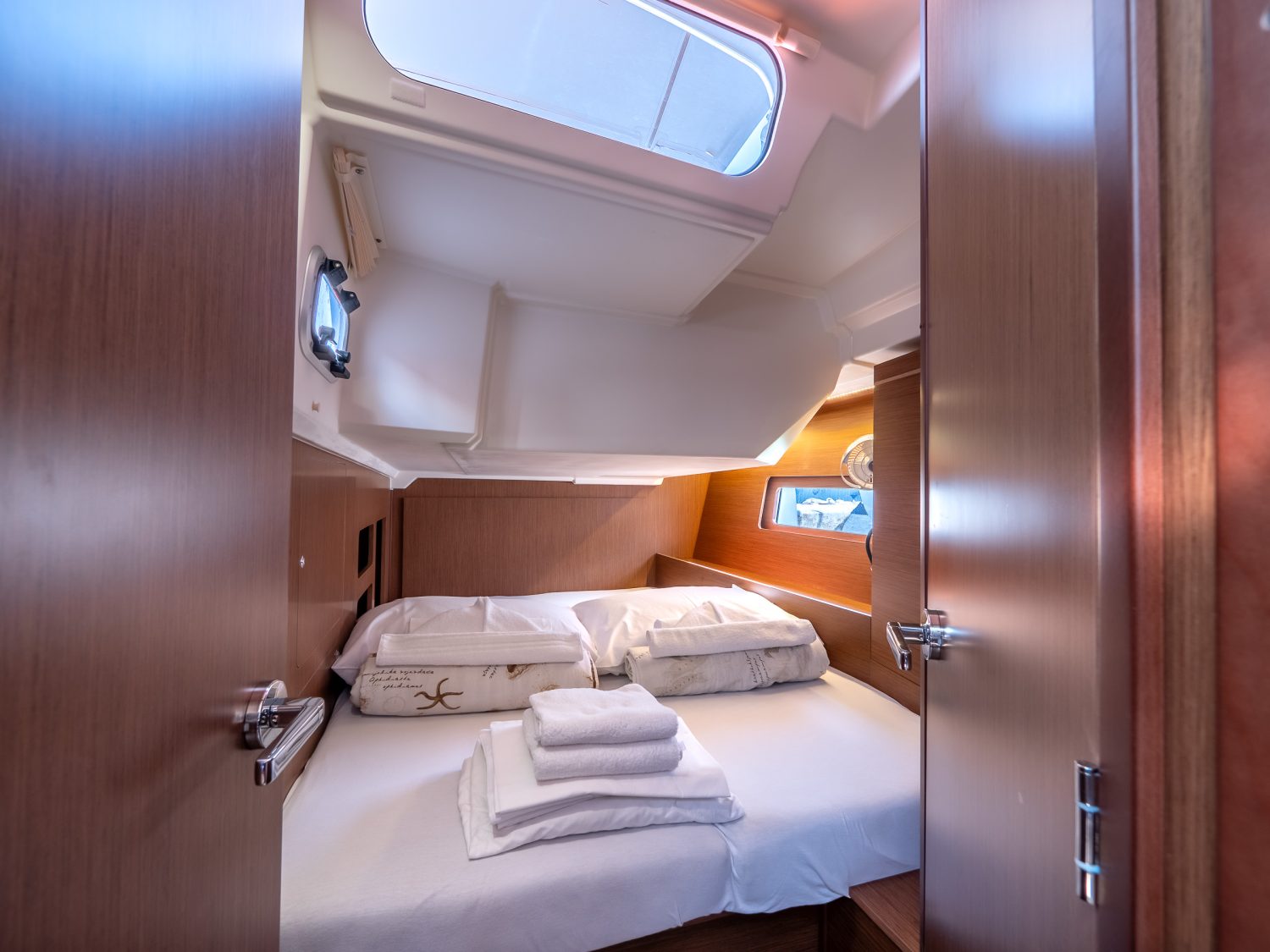 Oceanis 46.1 AMORINO 13