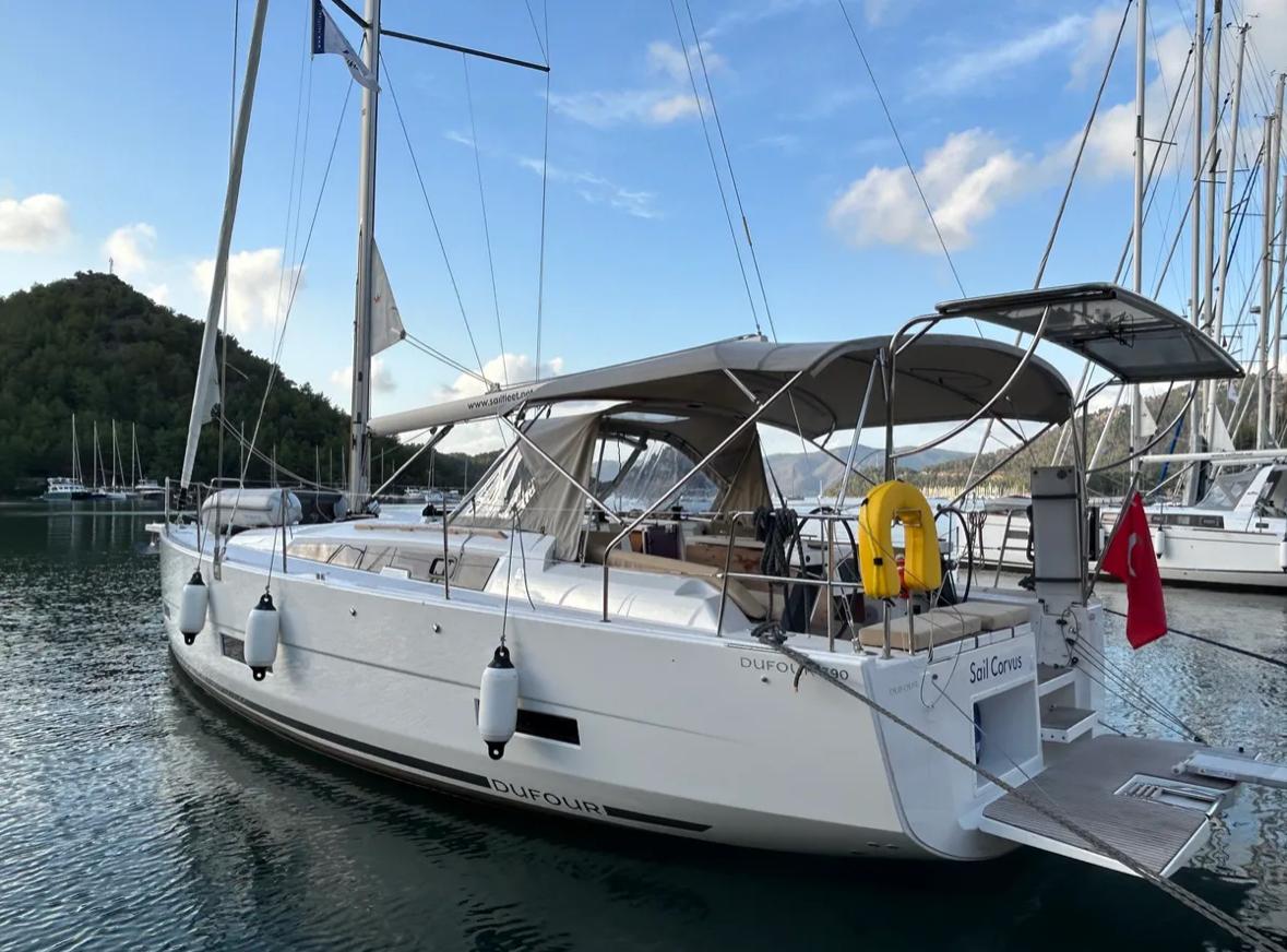 Dufour 390 Grand Large Sail Corvus 9