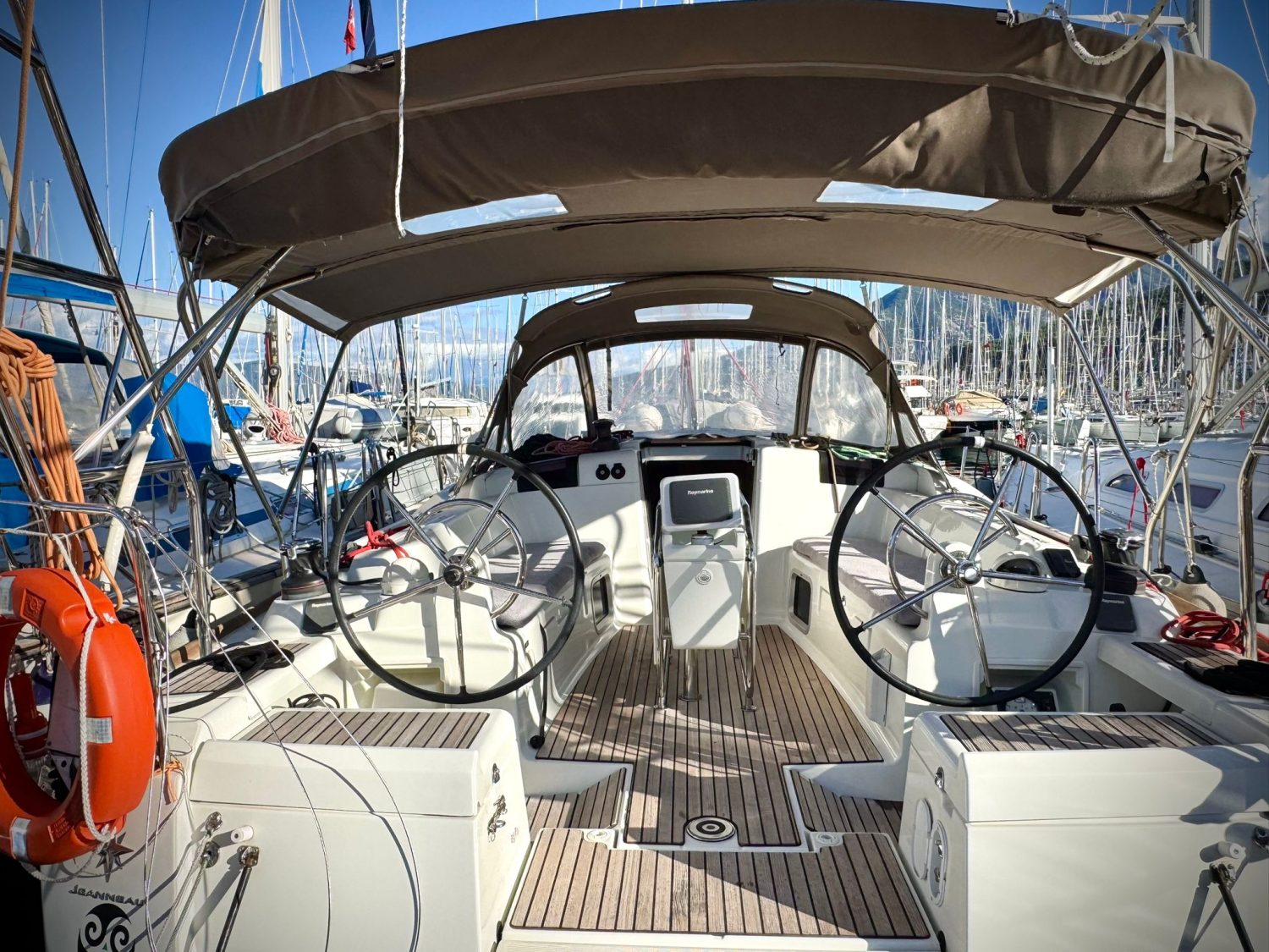 Sun Odyssey 419 Foxy 14