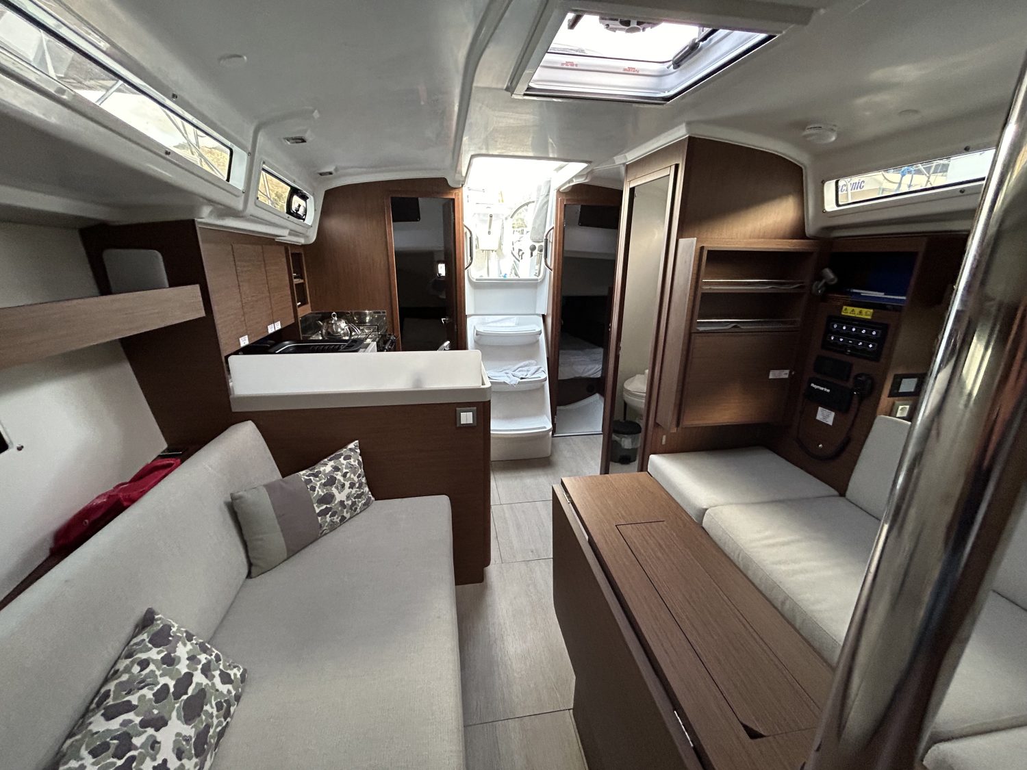 Oceanis 34.1 Sail Altair 1 25