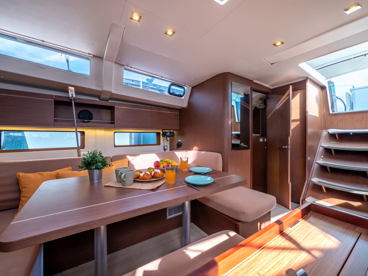 Oceanis 46.1 AMORINO 11