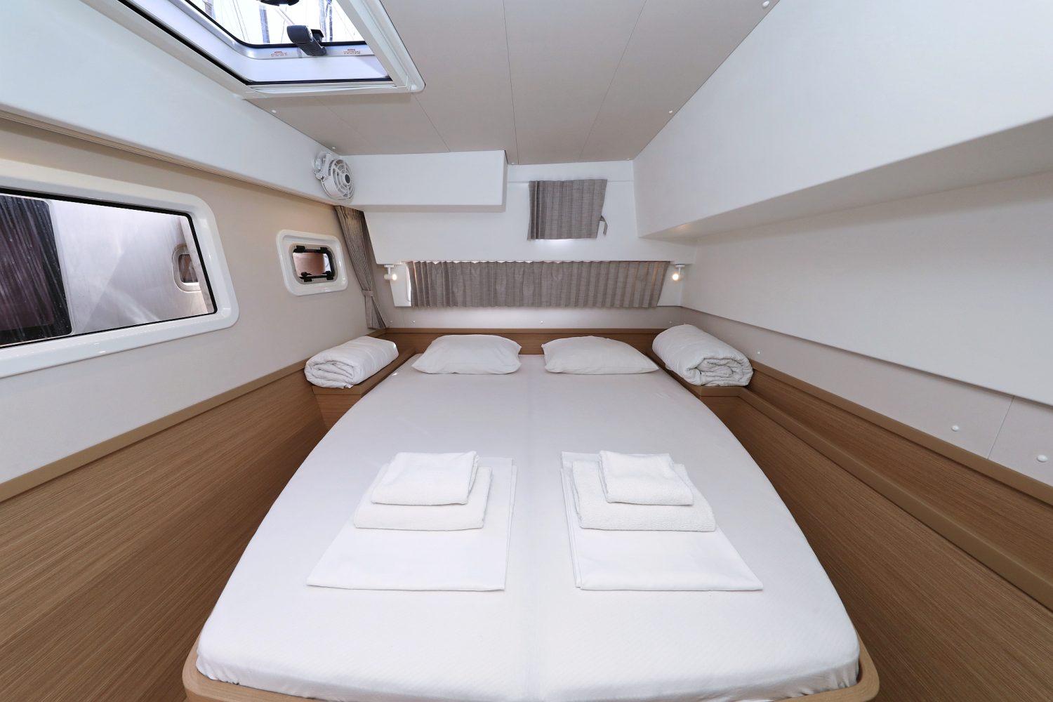 Lagoon 42 FAMILY TIME 90
