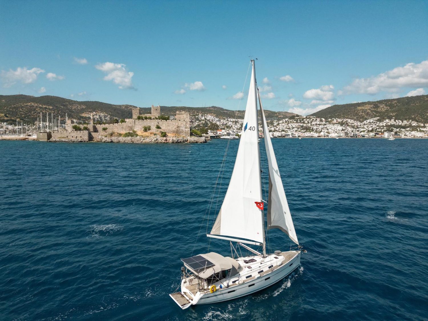 Bavaria Cruiser 40 Spark 1 18