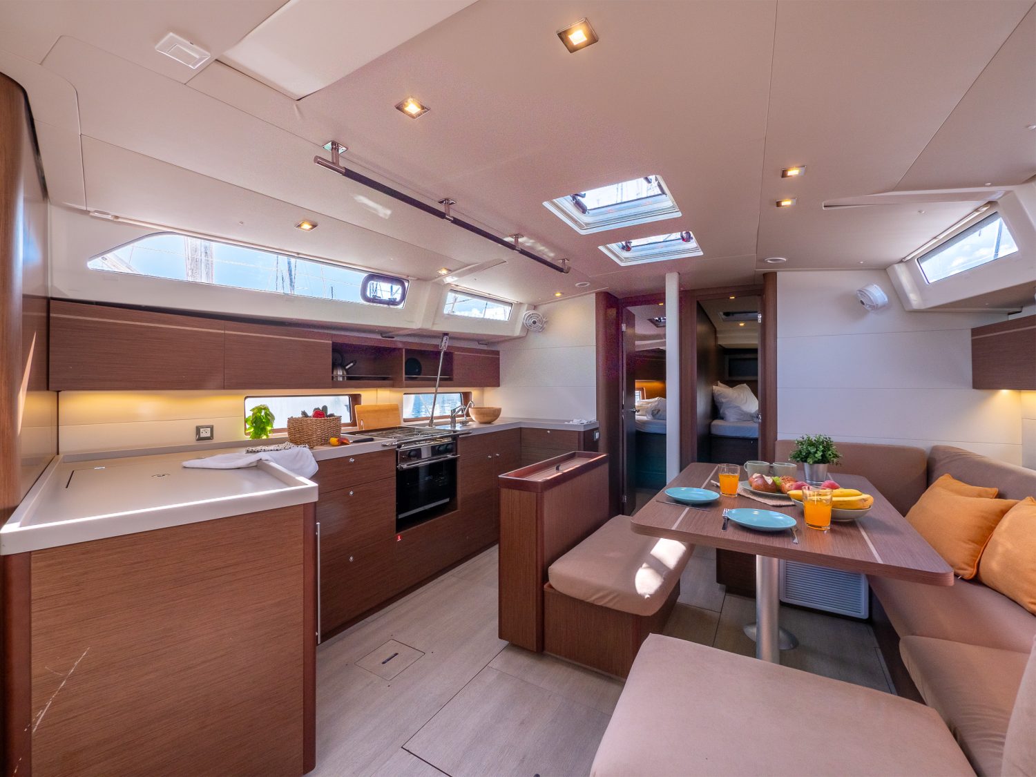 Oceanis 46.1 AMORINO 21