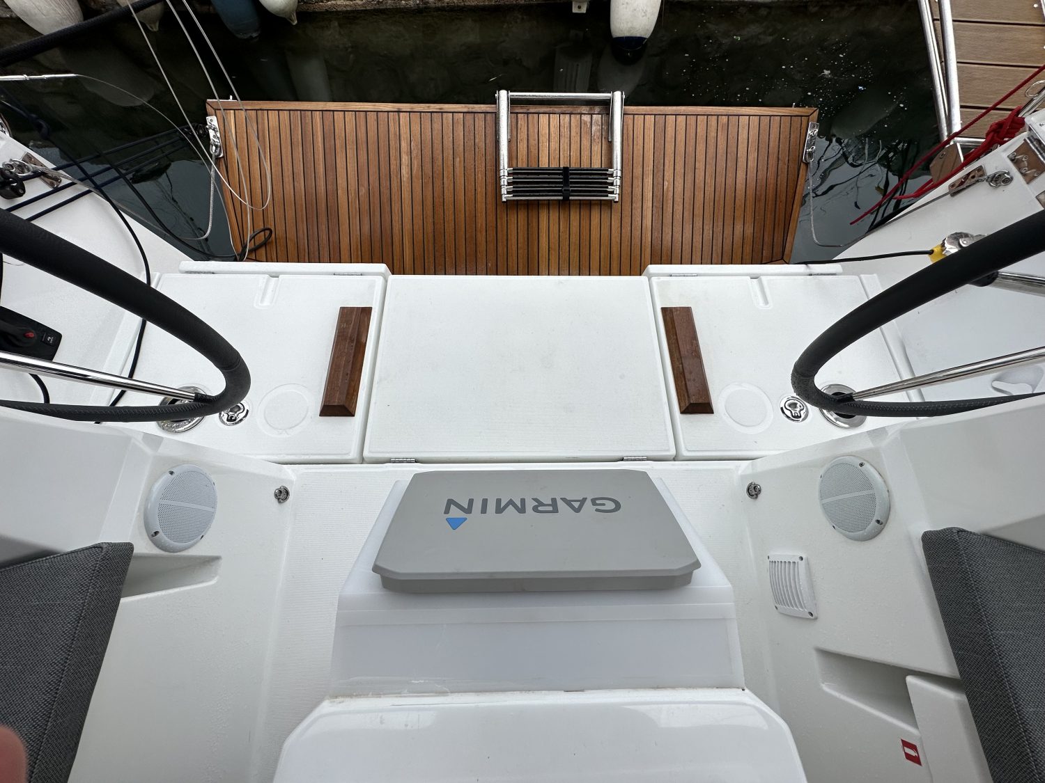 Oceanis 34.1 S/Y Aria 12