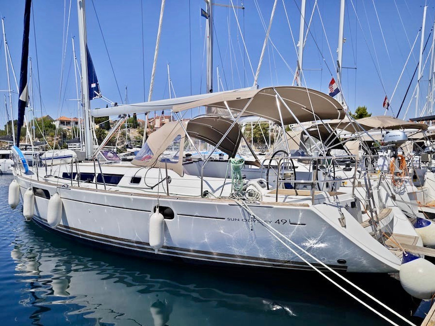 Sun Odyssey 49i SKAZKA