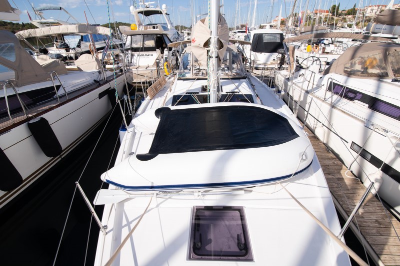 Dufour 390