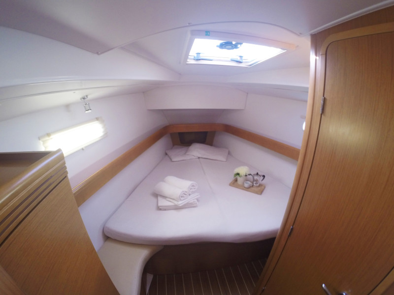Sun Odyssey 42DS Sweet Alis 5