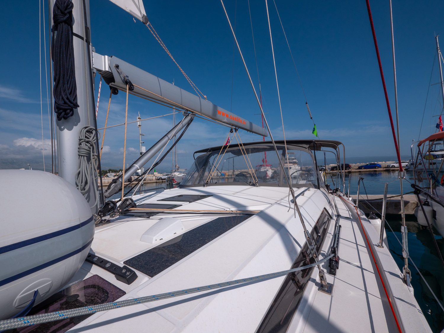 Oceanis 46.1 AMORINO 5