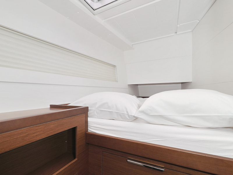 Lagoon 40 LANCELOT 34