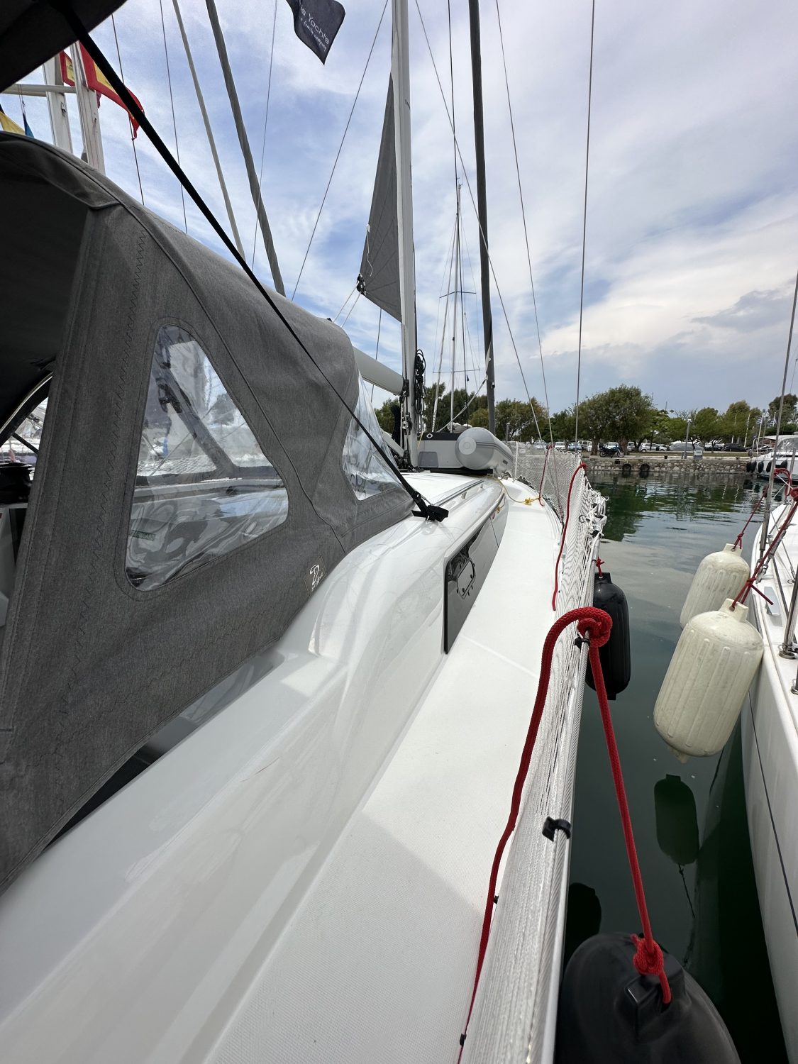 Oceanis 34.1 S/Y Aria 6