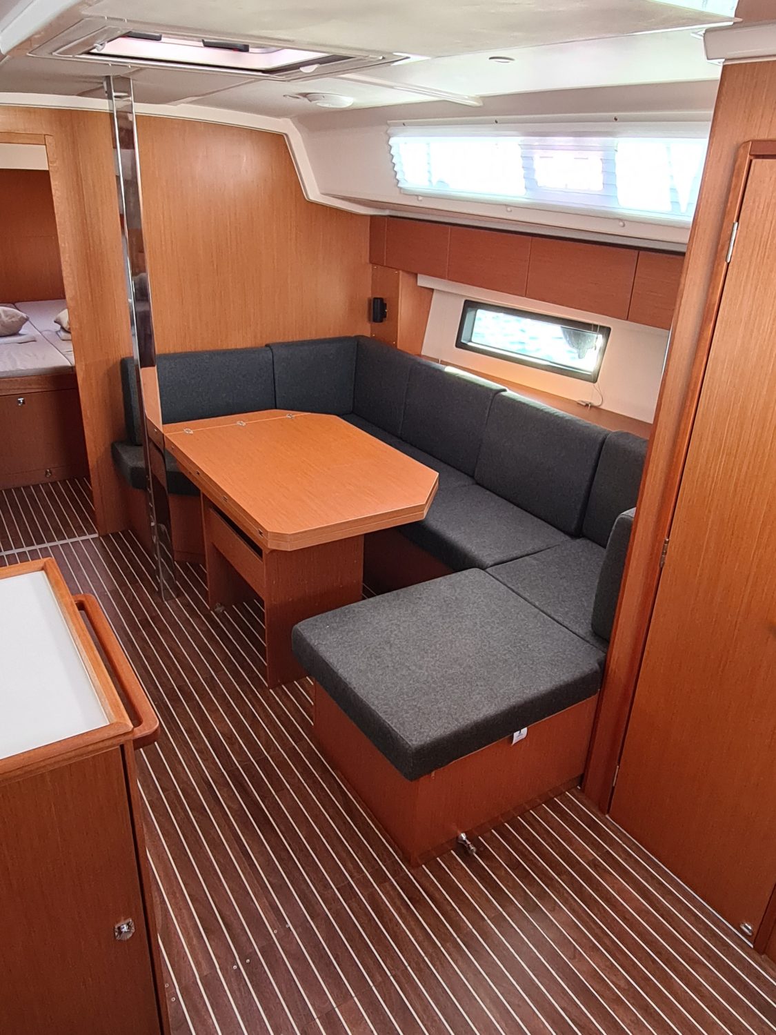 Bavaria C42 Melia 13