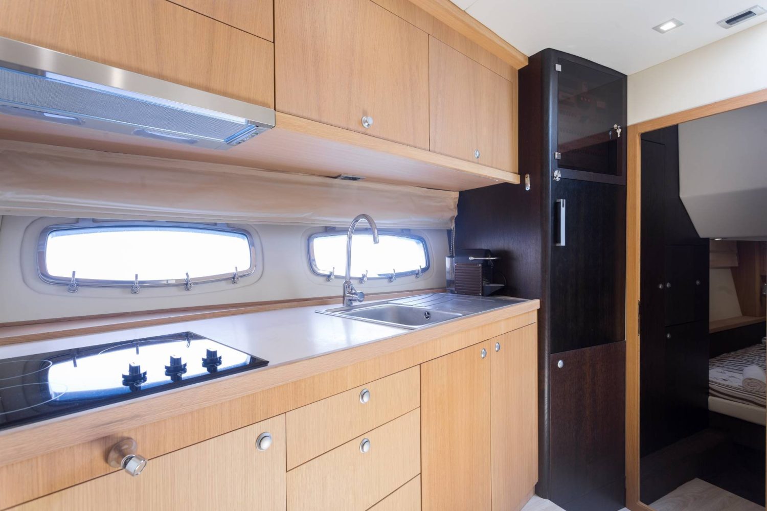 Pearl Sea 56 Premium + 26