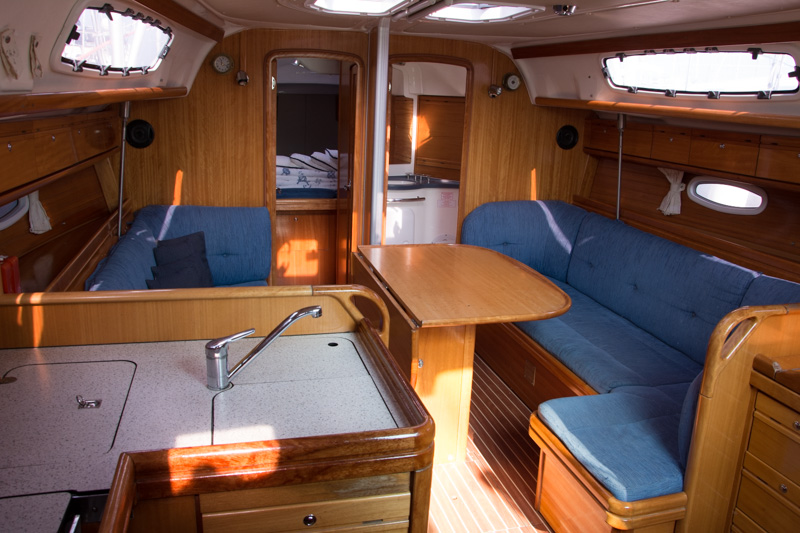 Bavaria 38 Cruiser (1132 BG) (sails 2015) 4