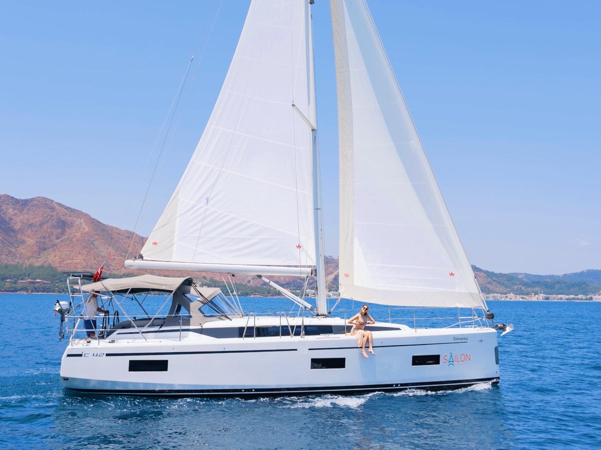 Bavaria C42 Sorores