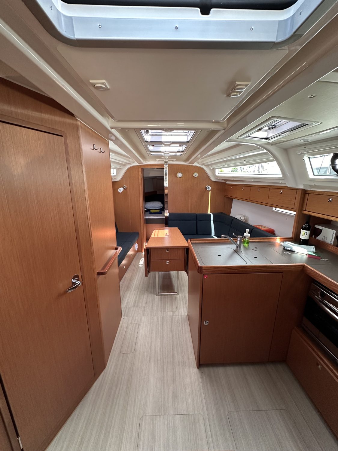 Bavaria Cruiser 37 Crypto 14