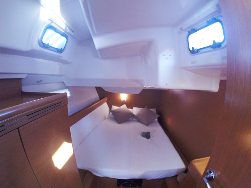 Sun Odyssey 42DS Sweet Alis 20