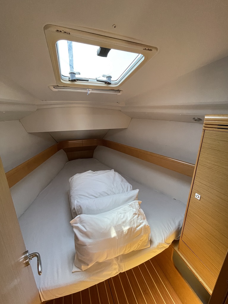 Sun Odyssey 36i Mala 7