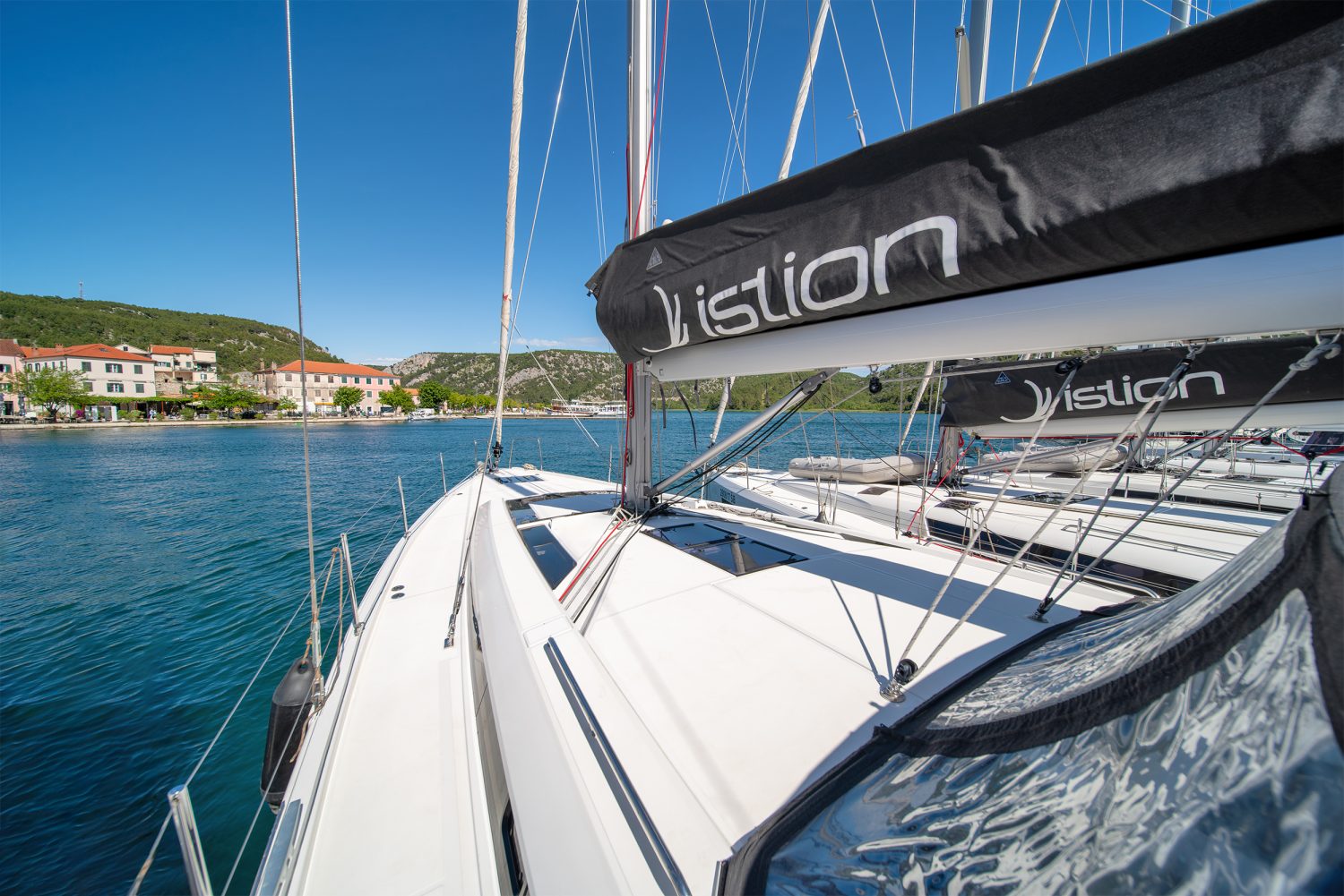 Oceanis 51.1 First Heartbeat 7