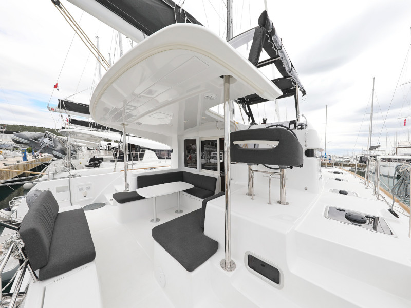Lagoon 40 LANCELOT 17