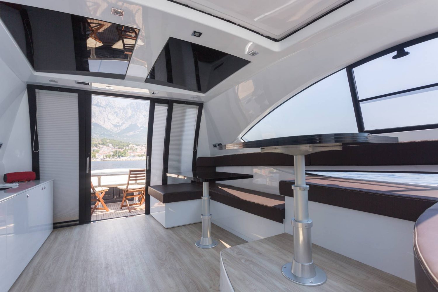 Pearl Sea 56 Premium + 37