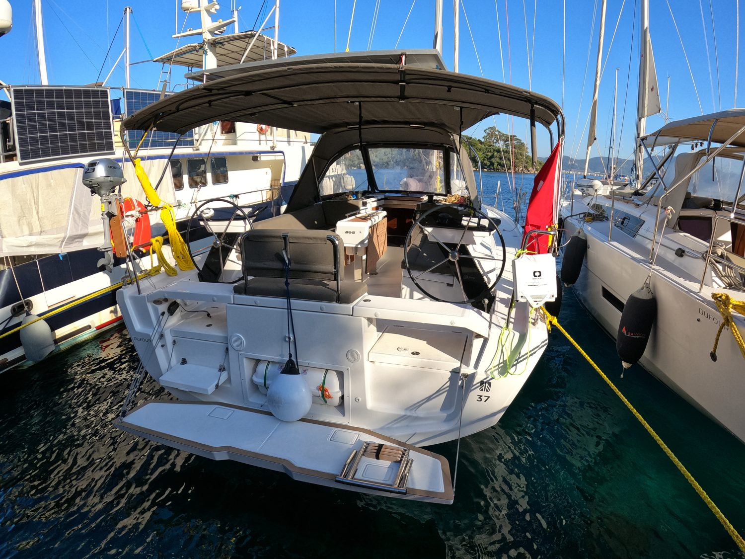 Dufour 37 Momo