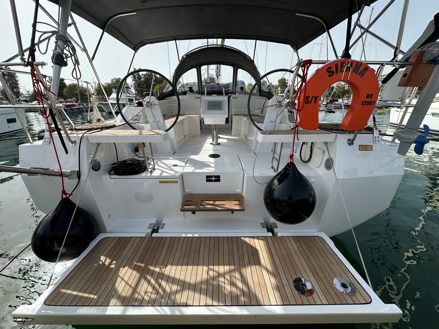 Bavaria C38 S/Y Sienna 5