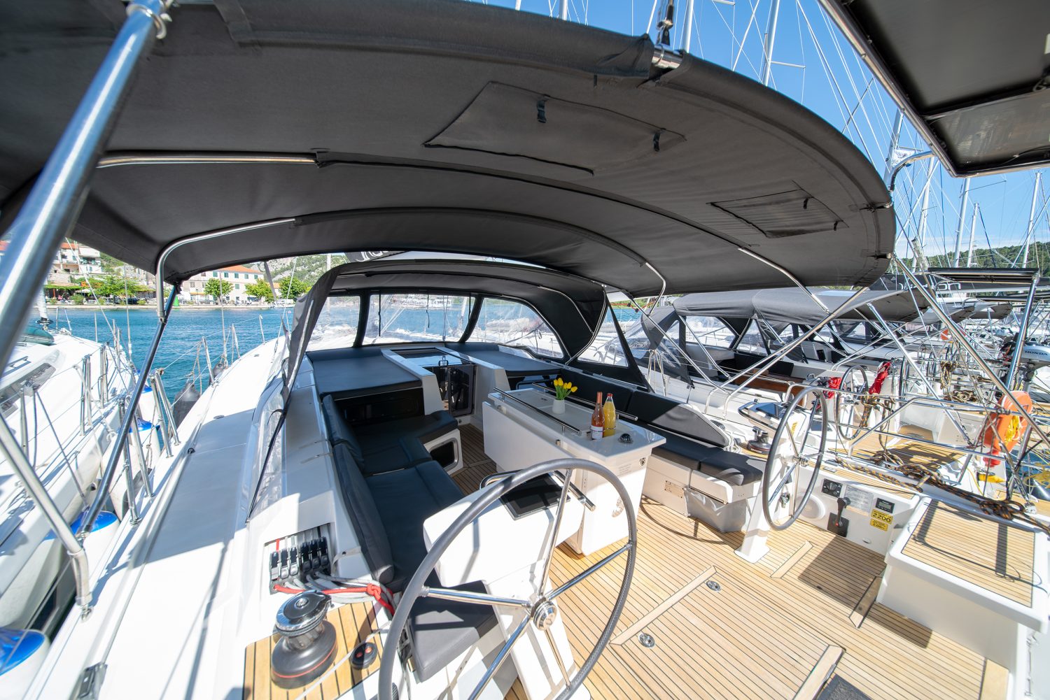 Oceanis 51.1 First Heartbeat 15